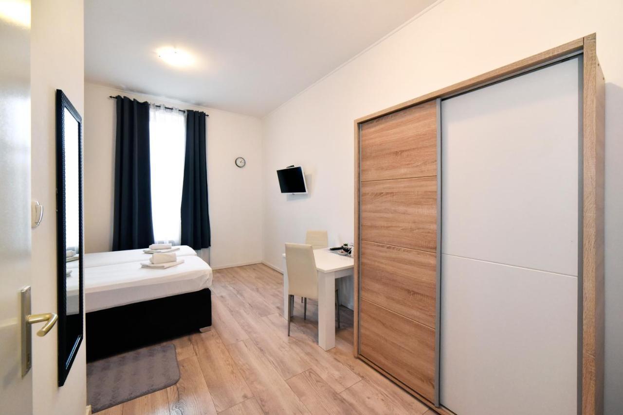 Virtus Apartments And Rooms With Free Private Parking Zagreb Exteriör bild