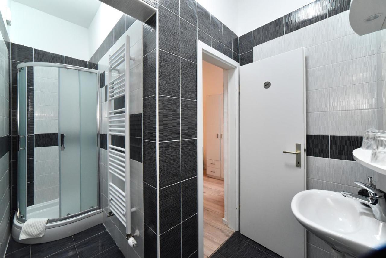 Virtus Apartments And Rooms With Free Private Parking Zagreb Exteriör bild