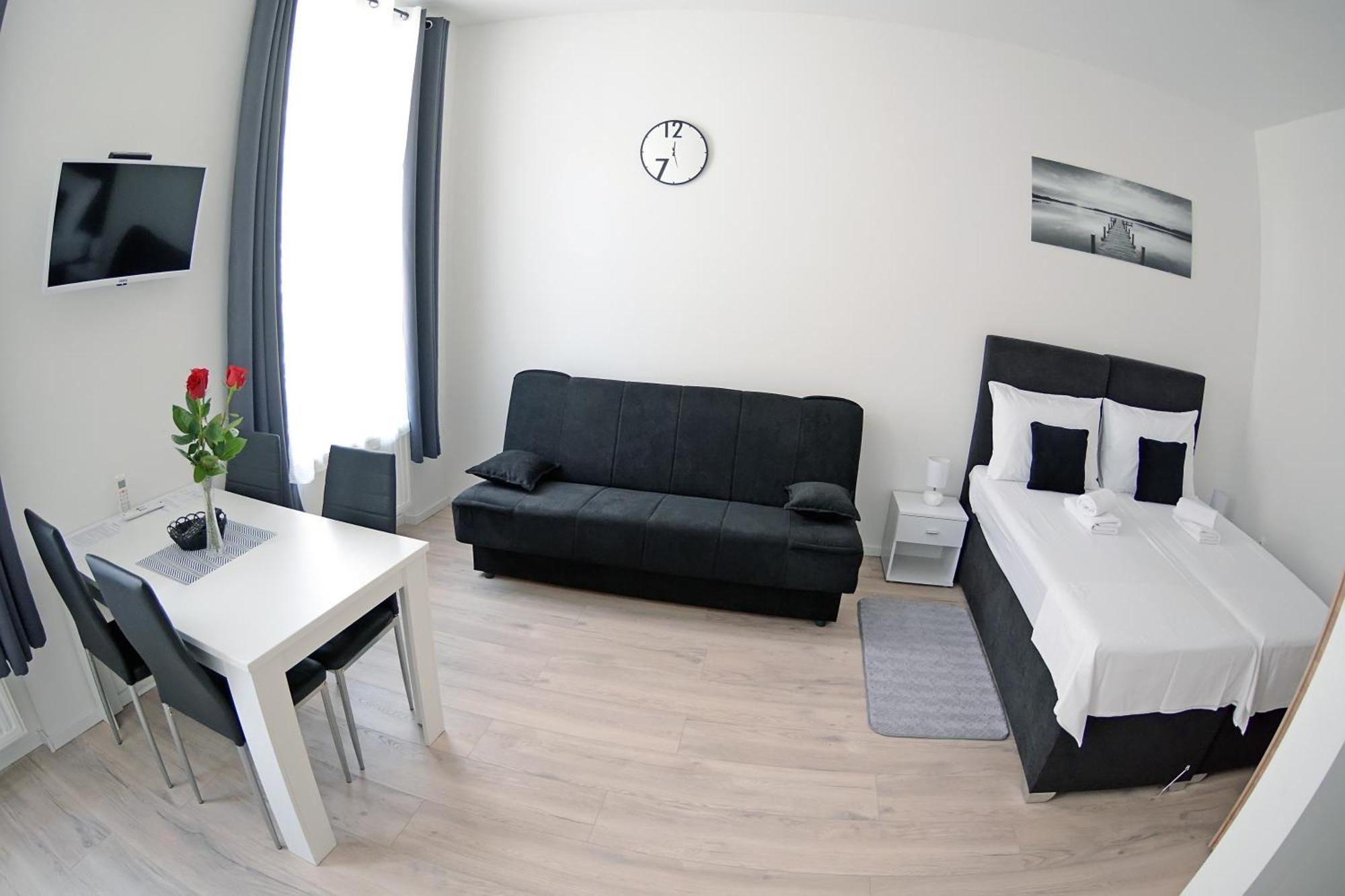 Virtus Apartments And Rooms With Free Private Parking Zagreb Rum bild